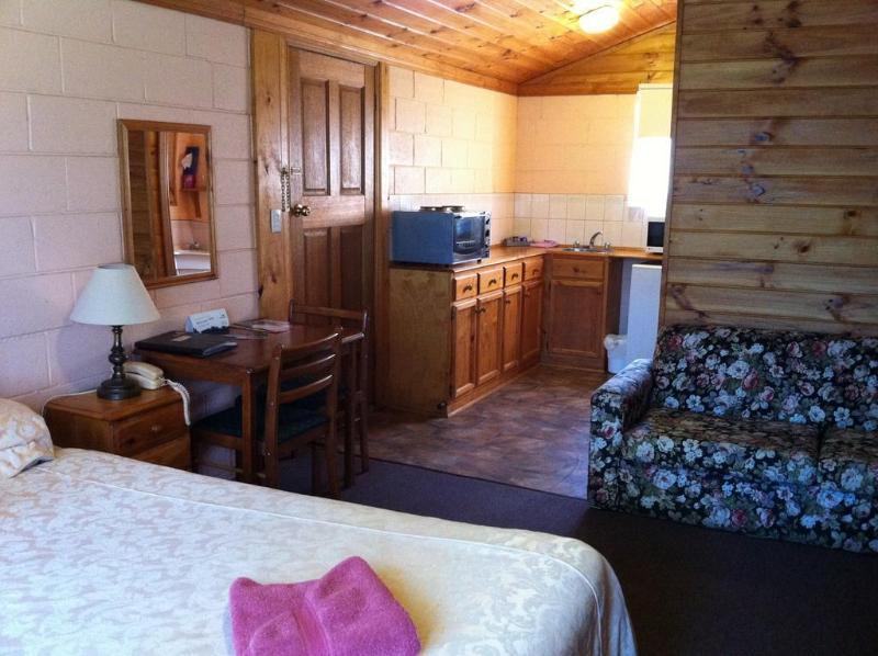 Twelve Apostles Motel & Country Retreat Принстаун Екстериор снимка